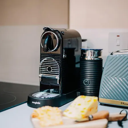 Apartment Chic Gem, Fast Wifi, Contractors Family Birmingham